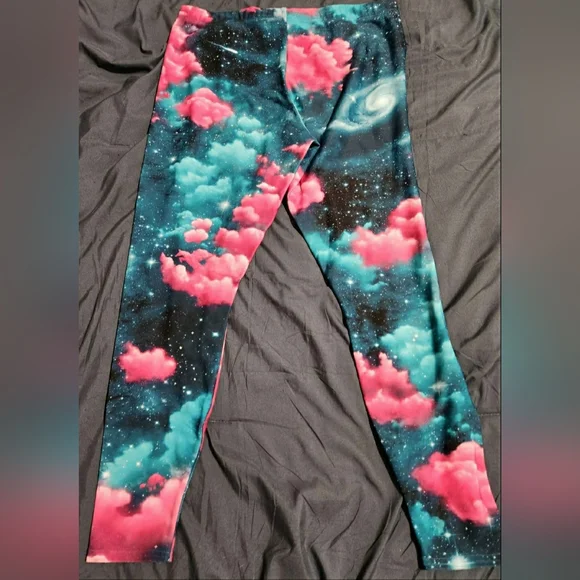 Blackmilk Wildest Dreams Toastie Leggings - Picture 3 of 9